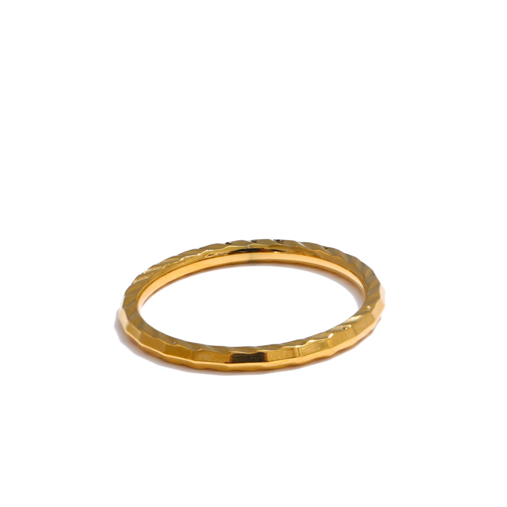 Doit être une bague