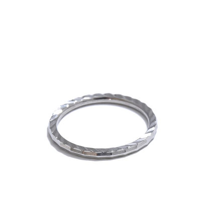 Doit être une bague