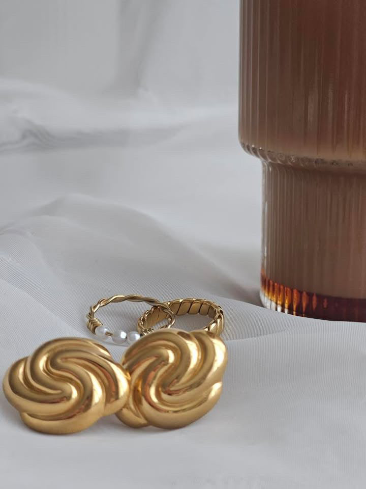 Twisted White Pearl Ring