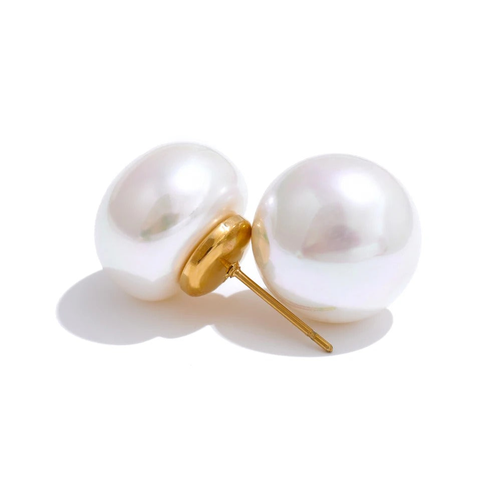 Love's Touch Studs Earrings