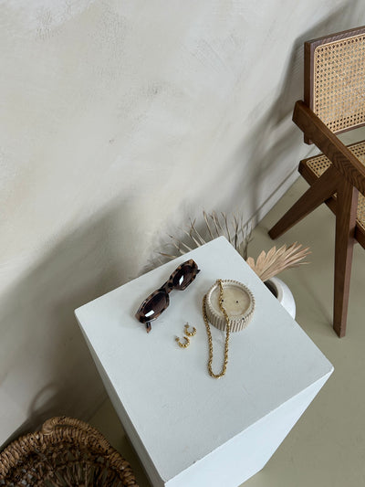 CURVED EARRINGS