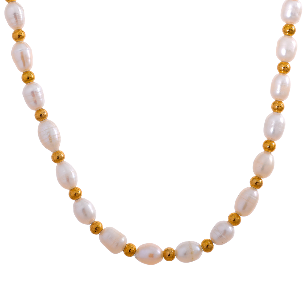 Alluring Pearls Necklaces