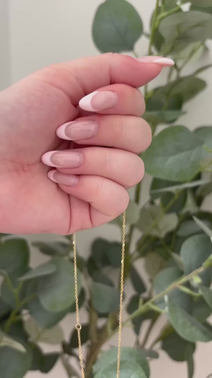 Collier élégant à graver