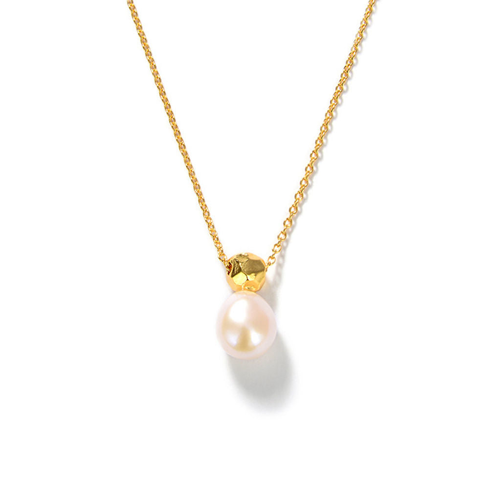 Attractive Pearl Necklace